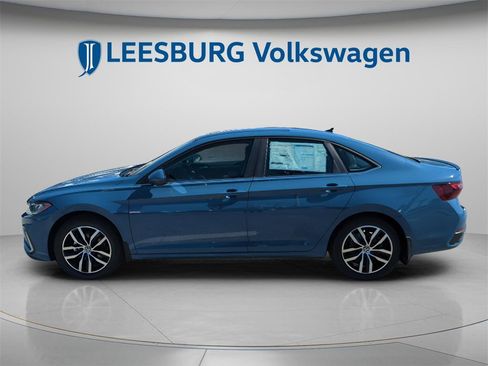 New 2026 Volkswagen Jetta SE image 11
