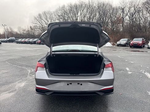 Used 2023 Hyundai Elantra SEL w/ Convenience Package image 14