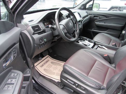 Used 2021 Honda Ridgeline Black Edition image 13