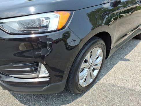 Used 2024 Ford Edge Titanium AWD/4WD image 8