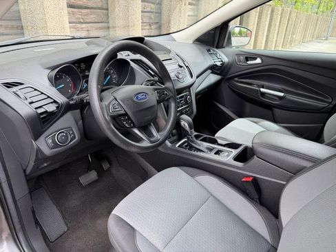 Used 2018 Ford Escape SE w/ Ford Safe & Smart Package AWD/4WD image 15