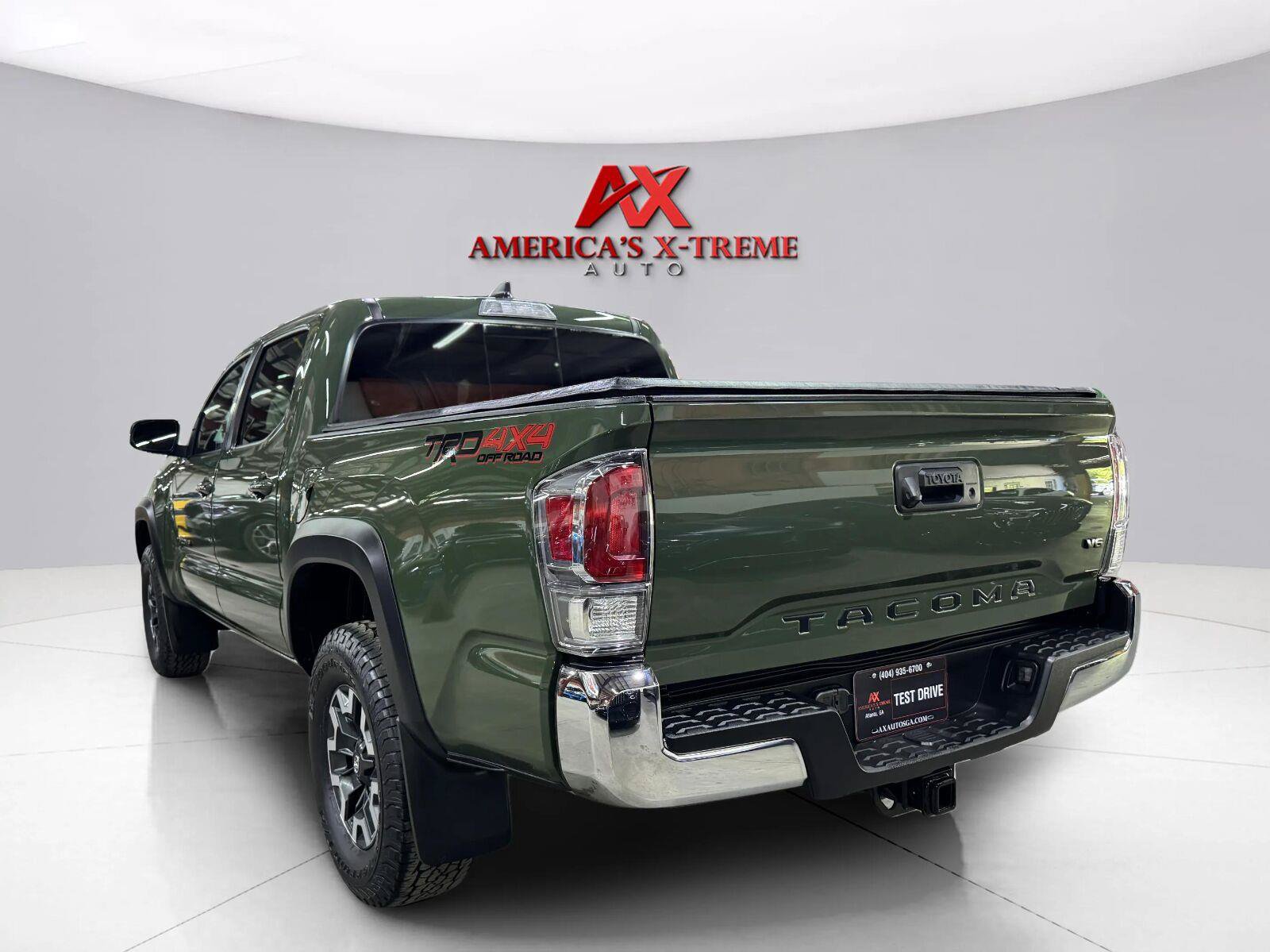 Used 2022 Toyota Tacoma TRD Off-Road AWD/4WD image 5