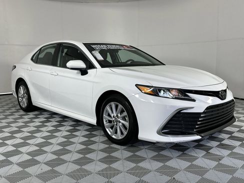 Used 2023 Toyota Camry LE FWD image 2