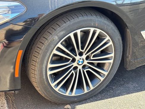 Used 2018 BMW 530i image 8
