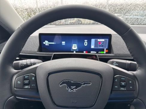 Used 2025 Ford Mustang Mach-E Premium image 11