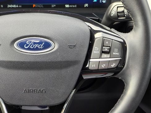 Used 2022 Ford Escape SEL w/ Technology Package image 16