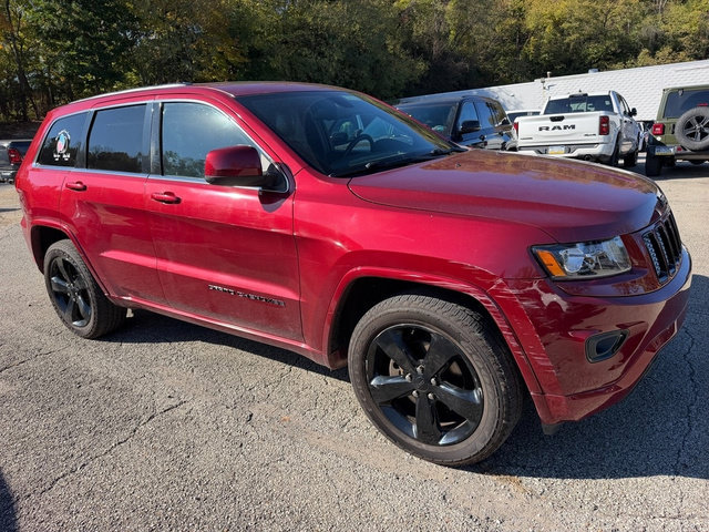 Used 2015 Jeep Grand Cherokee Altitude AWD/4WD image 6