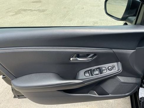 Used 2024 Nissan Sentra SV FWD image 10