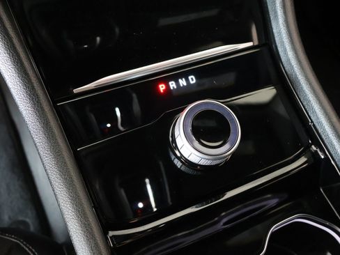 Used 2023 Jeep Grand Cherokee Altitude AWD/4WD image 8
