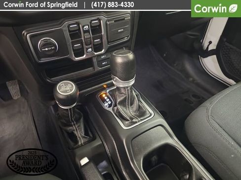 Used 2023 Jeep Gladiator Overland w/ Cold Weather Group AWD/4WD image 26
