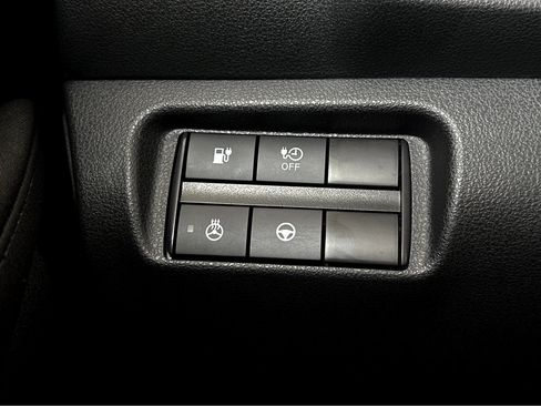 Used 2021 Nissan Leaf SV w/ SV Technology Package image 12