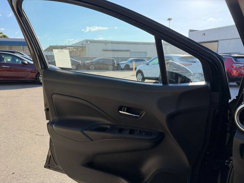 Used 2025 Nissan Versa SV FWD image 18