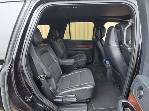 Used 2023 Lincoln Navigator Reserve image 8