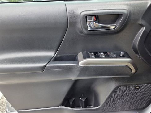 Used 2023 Toyota Tacoma Limited image 29