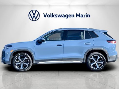 New 2026 Volkswagen Tiguan SE image 2