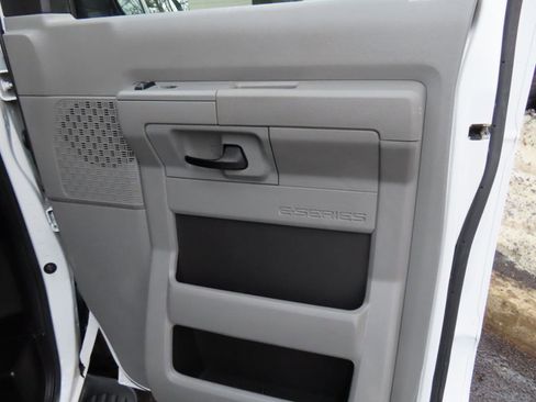 Used 2013 Ford E-250 and Econoline 250 w/ PWR Group image 22