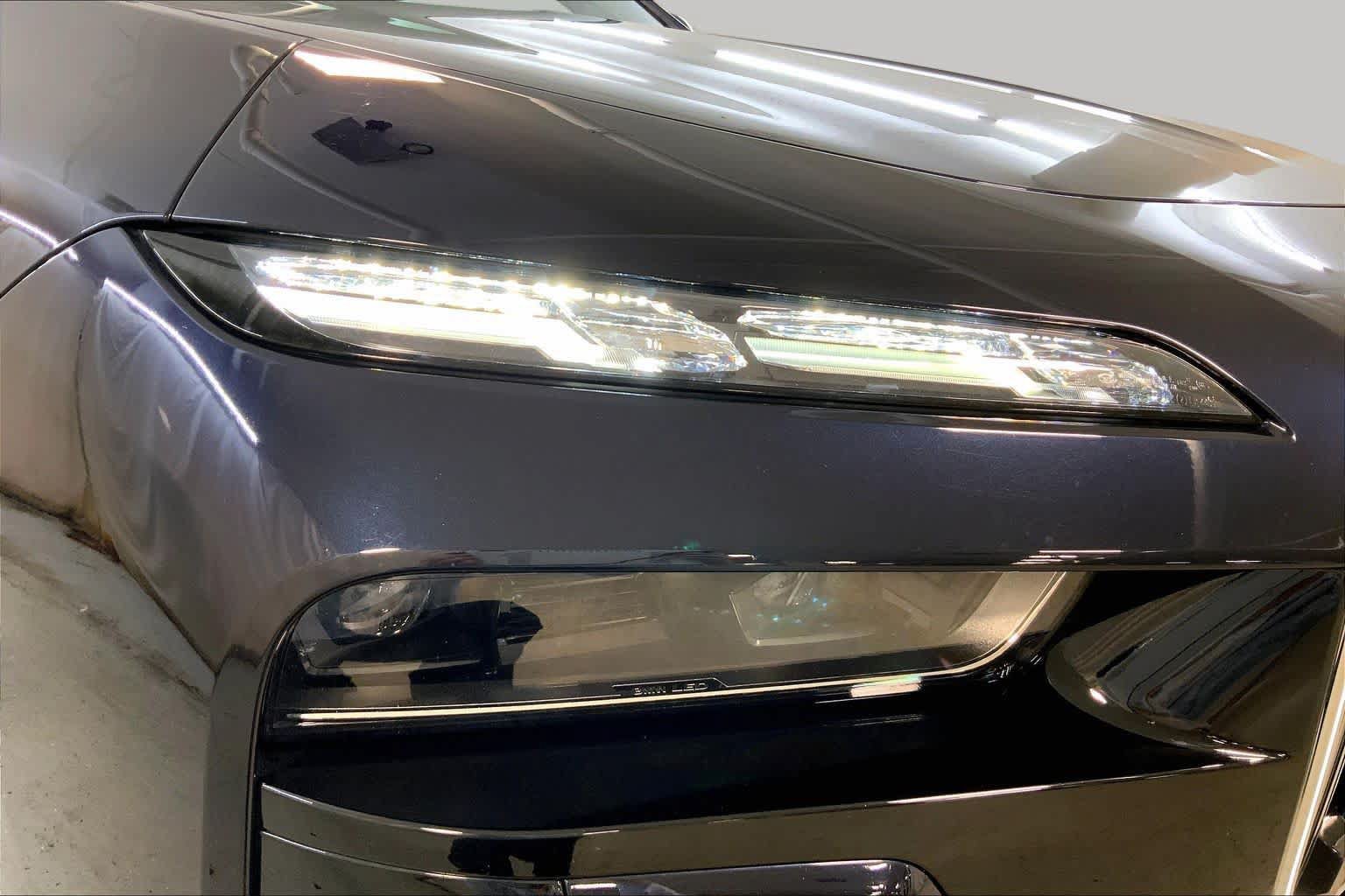 Used 2023 BMW i7 xDrive60 w/ Executive Package 2 AWD/4WD image 27