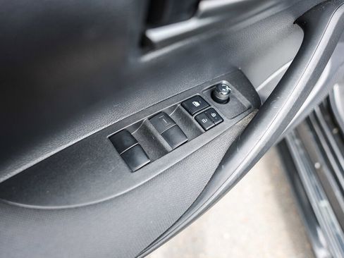 Certified 2022 Toyota Corolla LE FWD image 9
