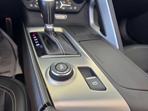 Used 2018 Chevrolet Corvette Stingray Convertible w/ 2LT Preferred Equipment Group RWD image 26