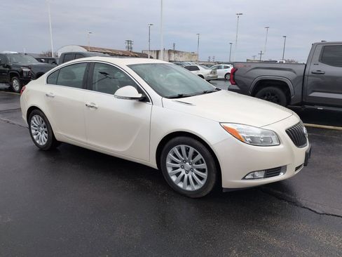 Used 2012 Buick Regal Premium image 8