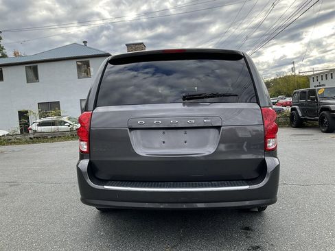 Used 2015 Dodge Grand Caravan SXT image 6