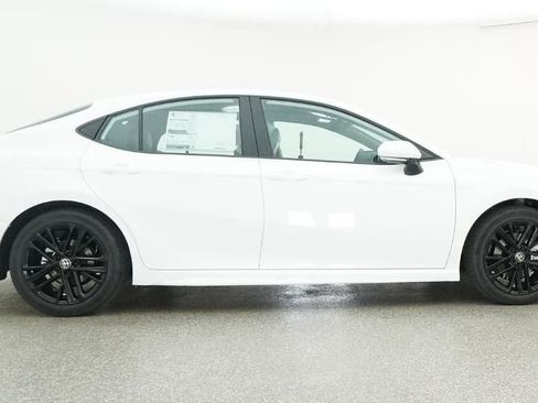 New 2026 Toyota Camry SE image 27