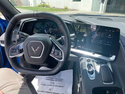 Used 2025 Chevrolet Corvette Stingray Preferred Cpe w/ 2LT RWD image 15