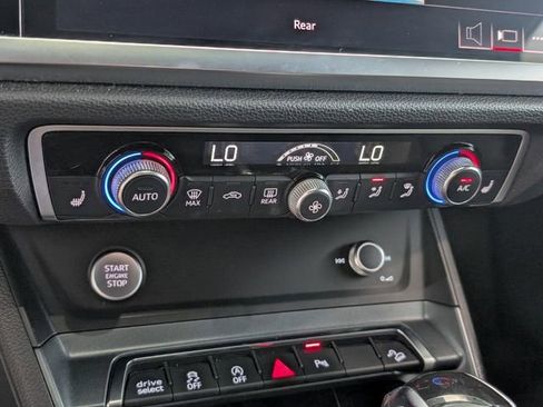 Used 2019 Audi Q3 2.0T Premium Plus image 21