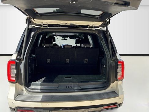 Used 2024 Ford Expedition Limited RWD image 28