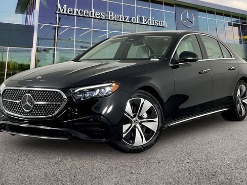 New 2026 Mercedes-Benz E 350 4MATIC Sedan image 2