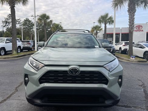 Used 2021 Toyota RAV4 XLE w/ Convenience Package image 3