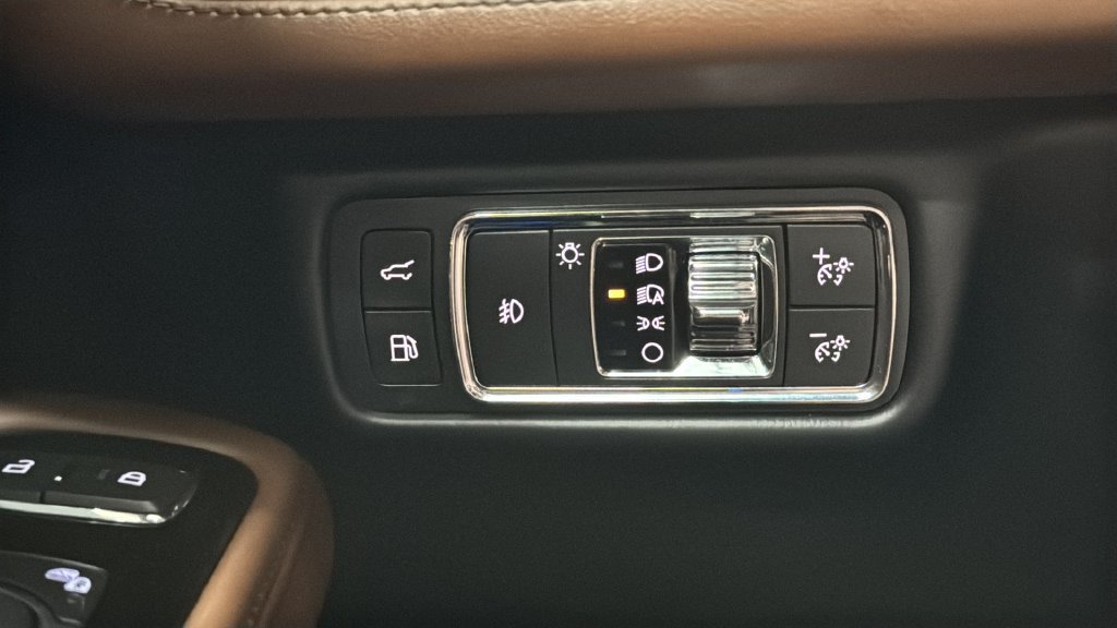 Used 2022 Lincoln Aviator Grand Touring AWD/4WD image 34