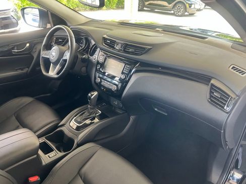 Certified 2022 Nissan Rogue Sport SL w/ Premium Package AWD/4WD image 20