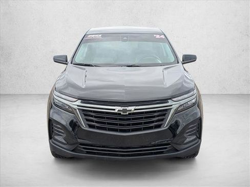 Used 2024 Chevrolet Equinox LS w/ LS Convenience Package image 2