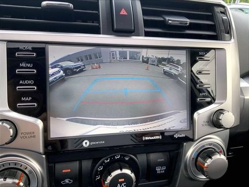 Used 2022 Toyota 4Runner SR5 Premium w/ Moonroof Package AWD/4WD image 25