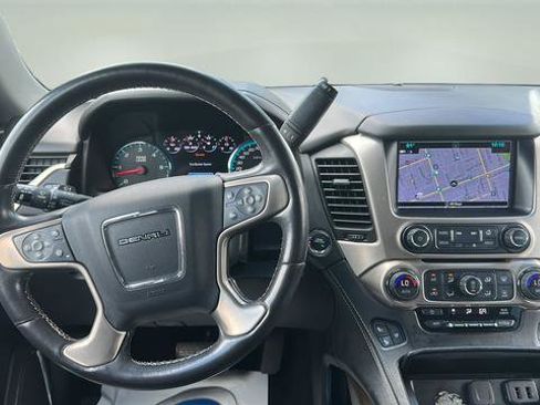 Used 2018 GMC Yukon XL Denali w/ Open Road Package RWD image 16