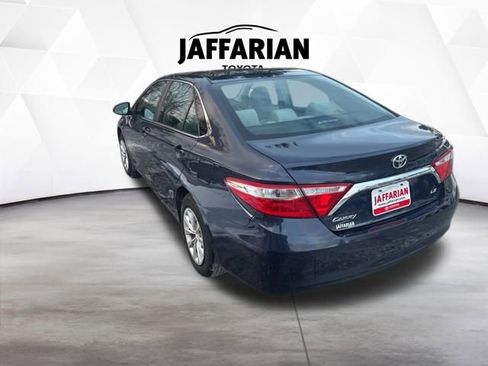 Used 2017 Toyota Camry LE image 5