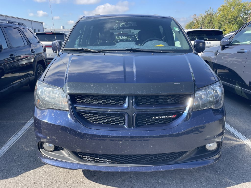 Used 2017 Dodge Grand Caravan GT FWD image 2