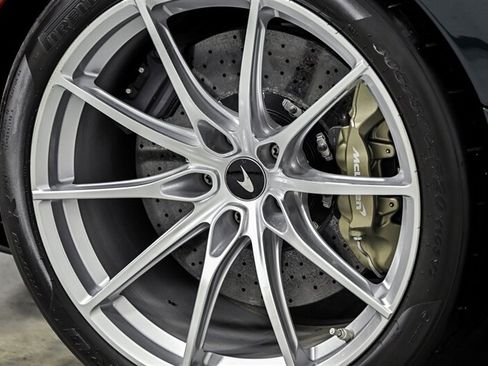 Used 2022 McLaren 765LT RWD image 20