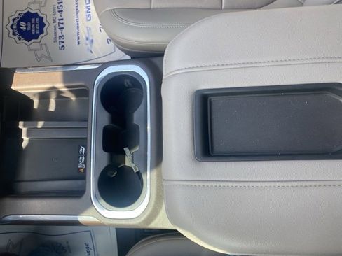 Used 2021 GMC Sierra 1500 SLT image 25