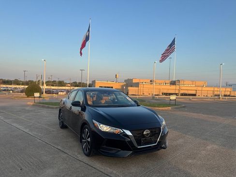 Certified 2023 Nissan Sentra SV w/ SV Premium Package FWD image 2
