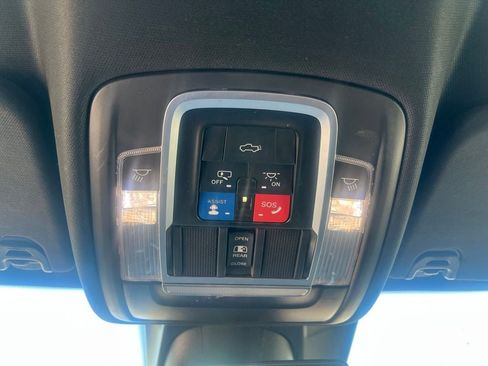 Used 2023 RAM 1500 Laramie AWD/4WD image 41