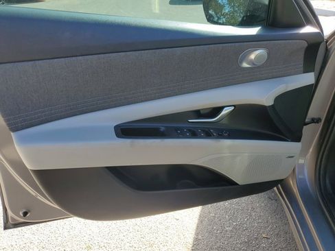 Used 2022 Hyundai Elantra Limited w/ Cargo Package image 24