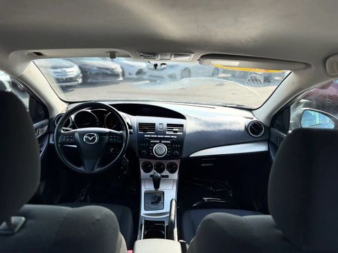 Used 2010 MAZDA MAZDA3 i Touring FWD image 22