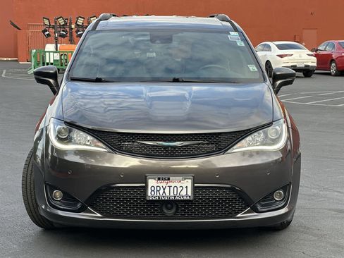 Used 2020 Chrysler Pacifica Limited w/ Advanced Safetytec Group image 6