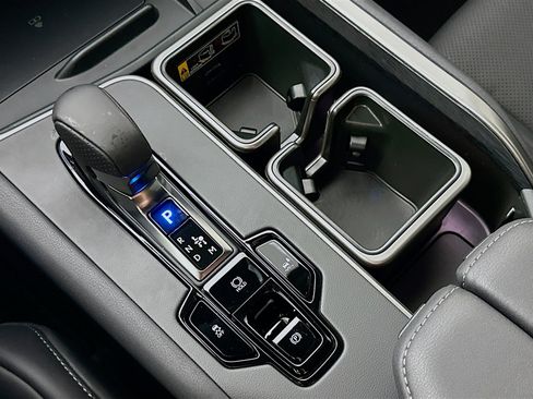 New 2026 Lexus TX 500h AWD image 17