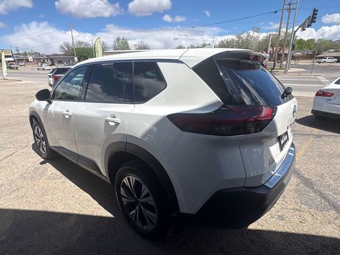 Used 2021 Nissan Rogue SV FWD image 6
