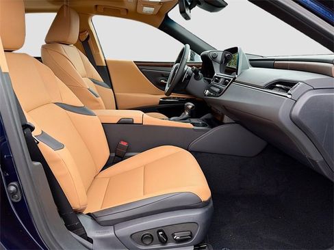 New 2025 Lexus ES 350 w/ Premium Package image 15