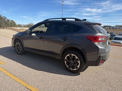 Used 2021 Subaru Crosstrek 2.0i Premium w/ Moonroof Package image 3