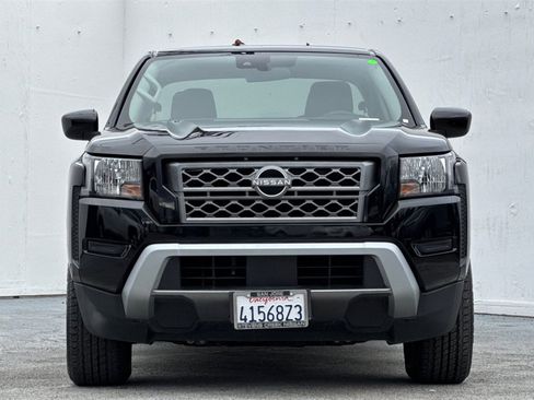 Certified 2023 Nissan Frontier SV image 9